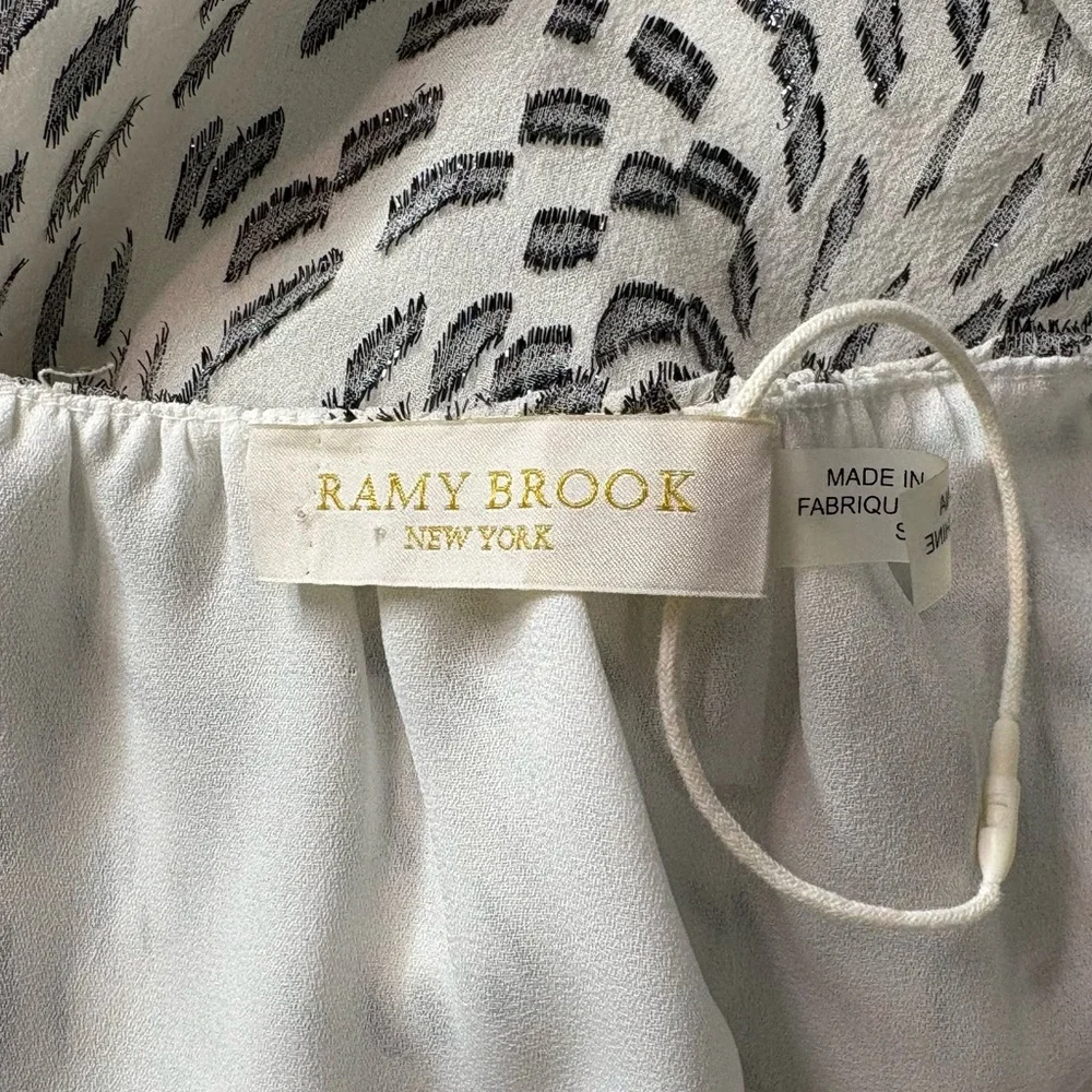 Ramy Brook Black and White metallic Printed V-Neck Smocked Waist top - Picture 4 of 6
